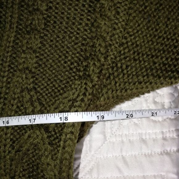 VINTAGE Fair Isles Green V Neck Cable Chunky Knitted Wool Sweater Size Medium - Picture 10 of 12